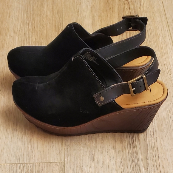b.o.c. Shoes - b.o.c black suede wedges.